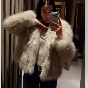 Zara Women's Short Faux Fur Lapel Collar Coat Ecru Cream Beige XS NWT 6318/277